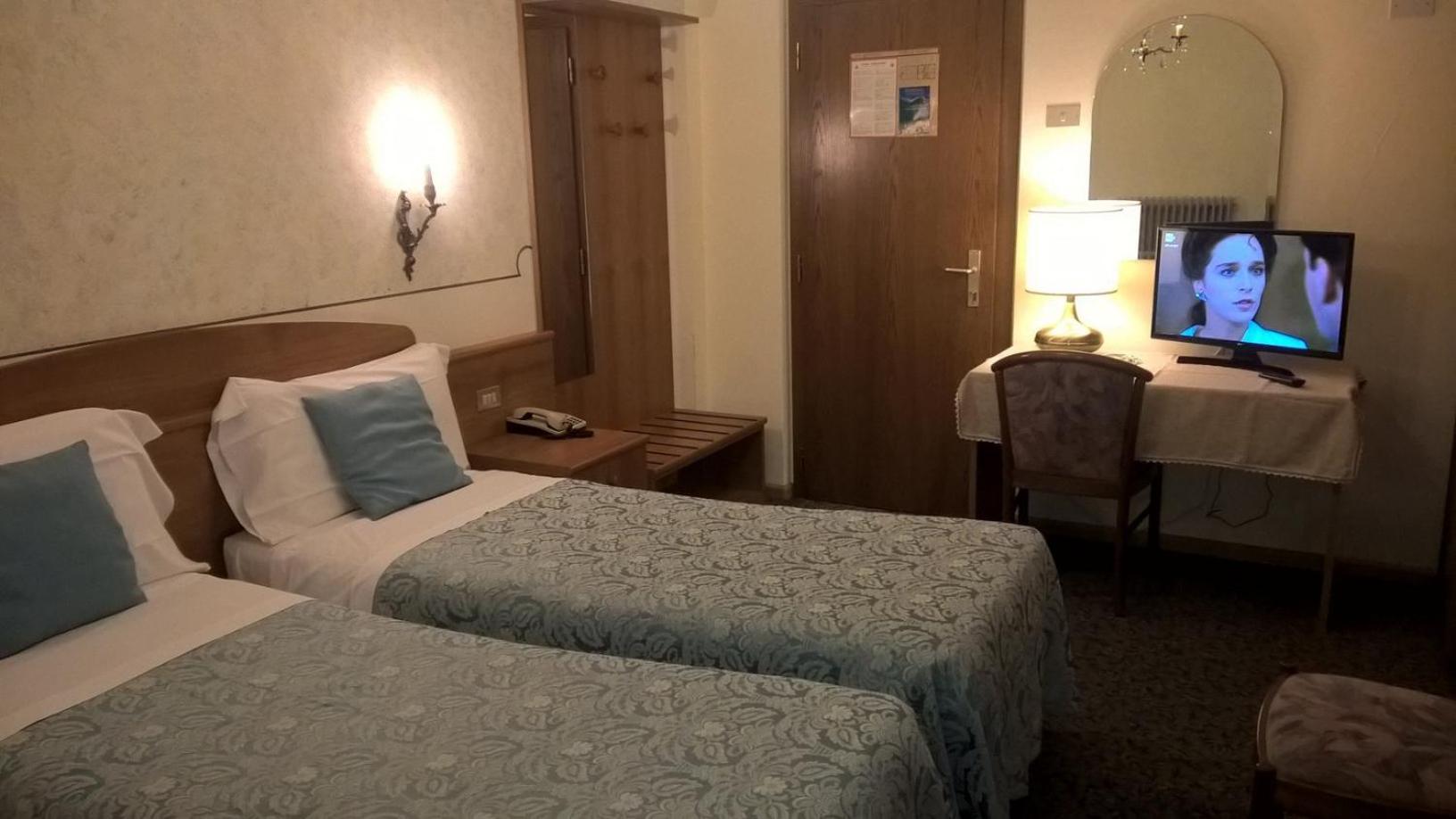 Albergo Stella Alpina Molveno Exterior foto